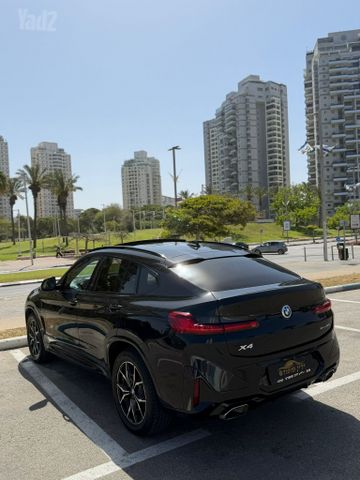 ב מ וו X4