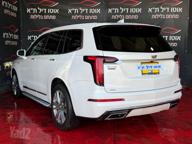 קאדילק XT6