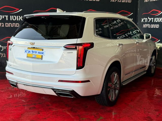 קאדילק XT6