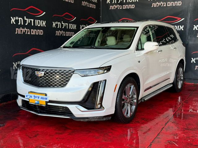 קאדילק XT6