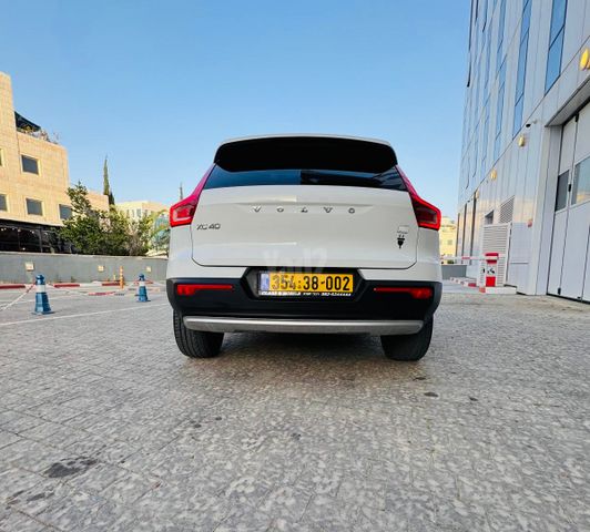 וולוו XC40