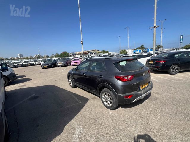מודעת רכב קיה סטוניק 2