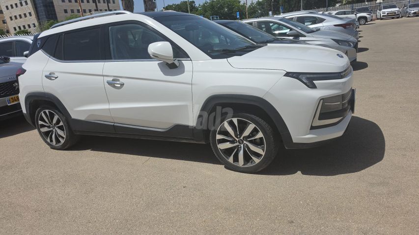מודעת רכב ג׳יי.איי.סי E-JS4