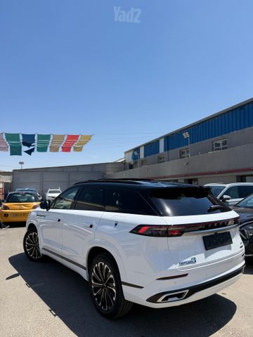 ג'אקו J8