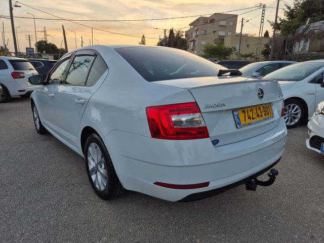 סקודה אוקטביה