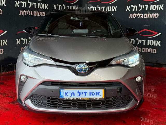 מודעת רכב טויוטה C-HR