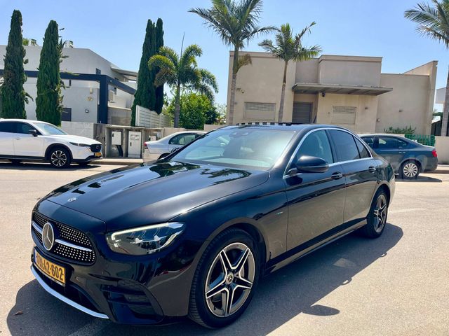 מודעת רכב מרצדס-בנץ E-class