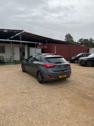 יונדאי i30