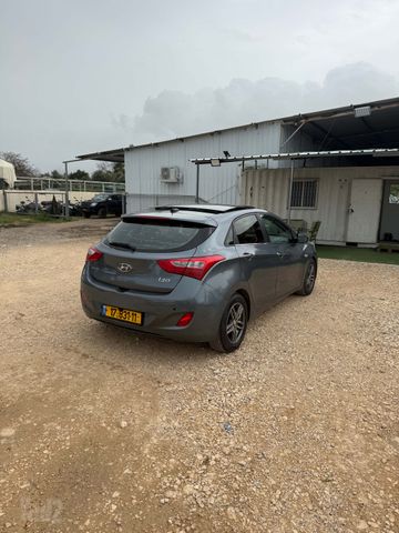 יונדאי i30