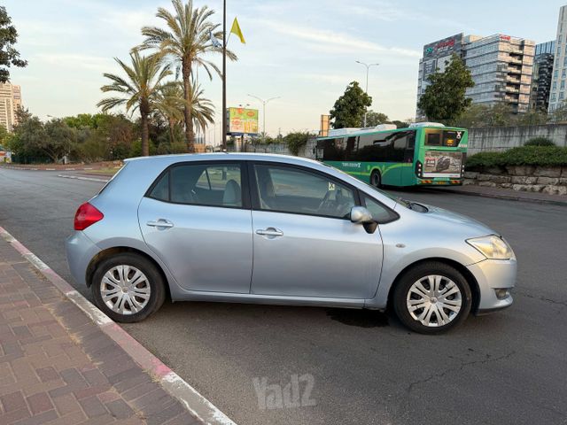 טויוטה אוריס