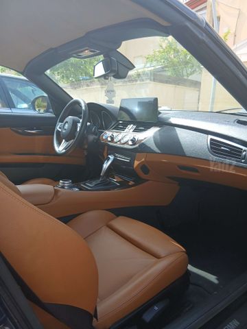 ב מ וו Z4