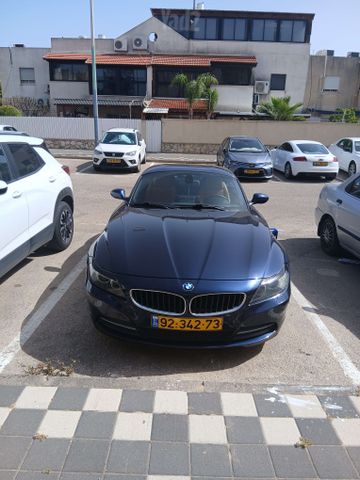 ב מ וו Z4