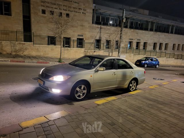 מודעת רכב טויוטה קאמרי