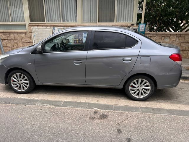 מיצובישי אטראז'