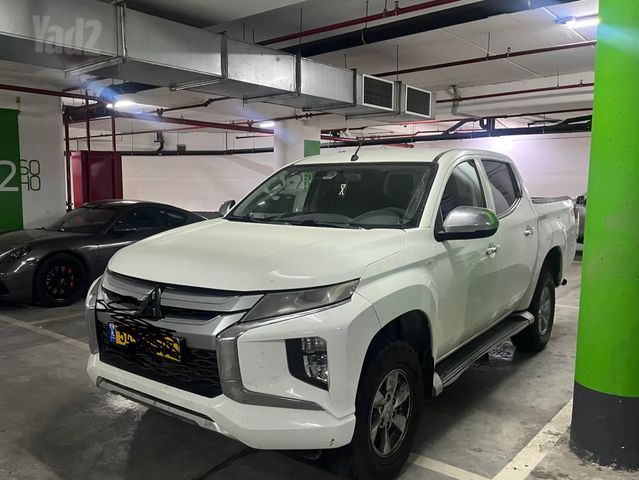 מודעת רכב מיצובישי טרייטון / L200