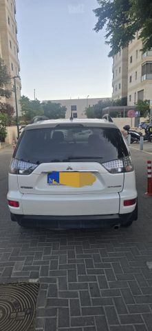 מיצובישי אאוטלנדר