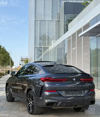 ב מ וו X6