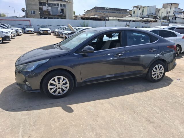 יונדאי אקסנט i25