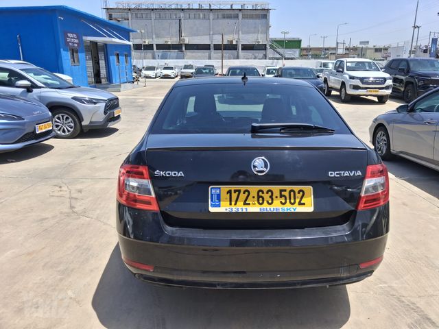 סקודה אוקטביה