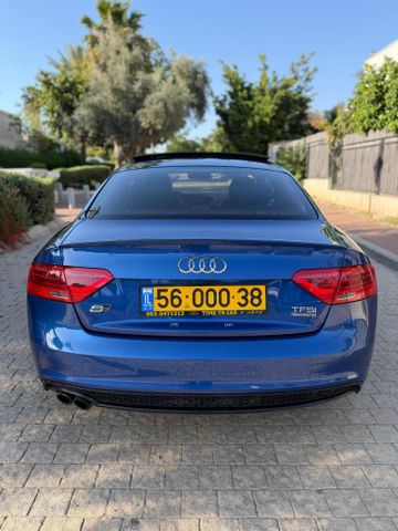 אאודי A5