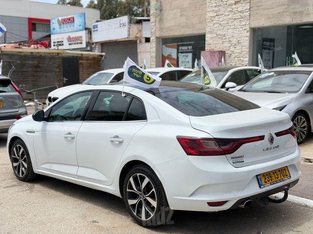רנו מגאן