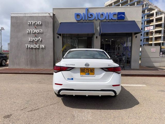 ניסאן סנטרה