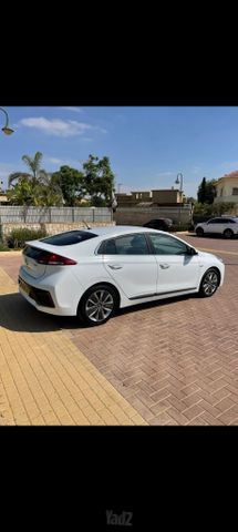 יונדאי איוניק