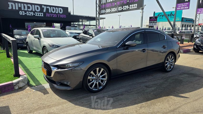 מודעת רכב מאזדה 3