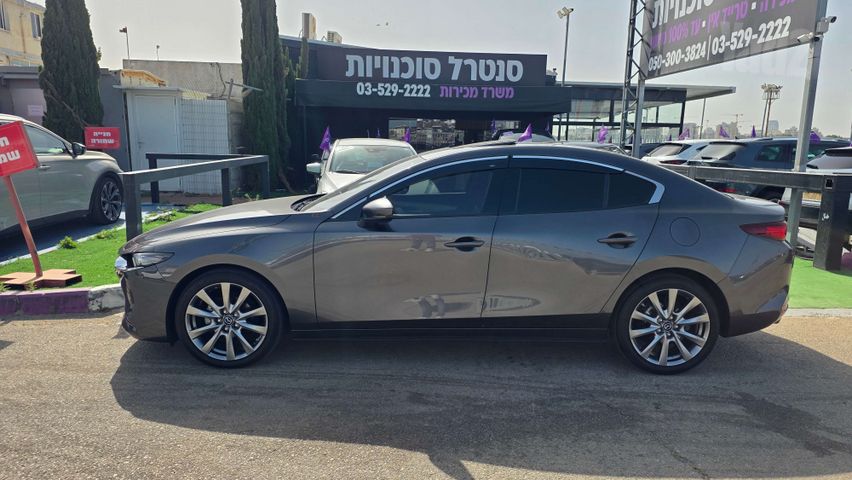 מאזדה 3