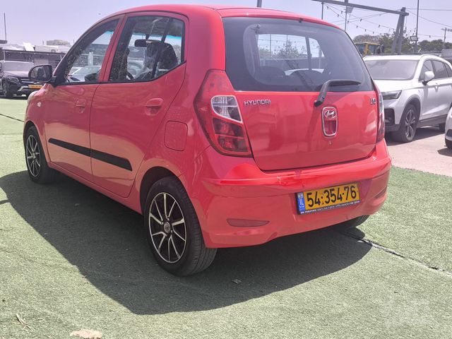יונדאי i10
