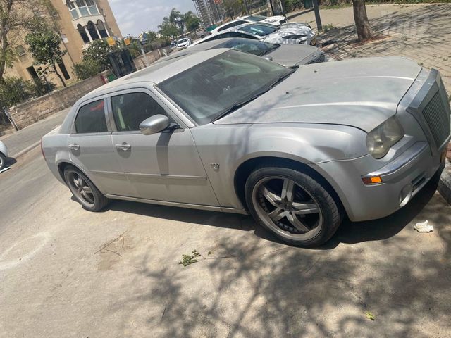 קרייזלר 300