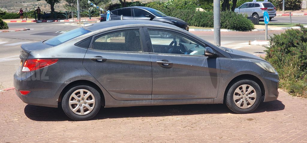 יונדאי אקסנט i25
