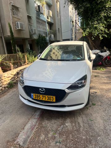 מודעת רכב מאזדה 2