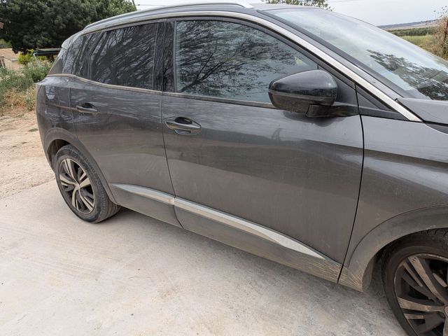 פיג'ו 3008