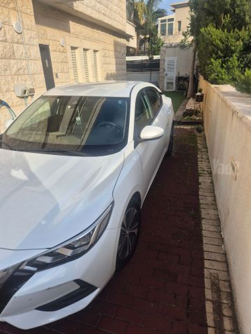 ניסאן סנטרה