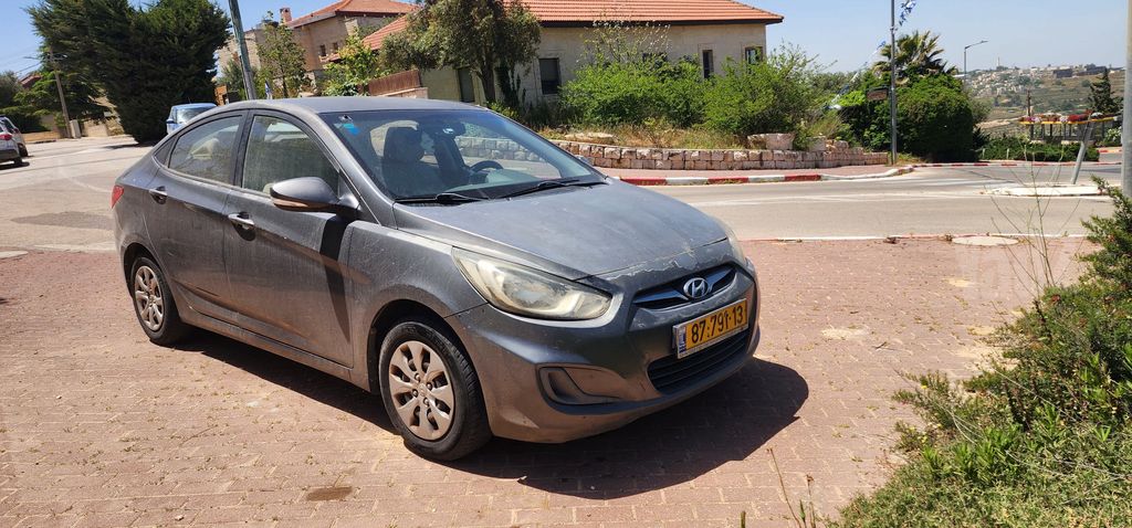 יונדאי אקסנט i25