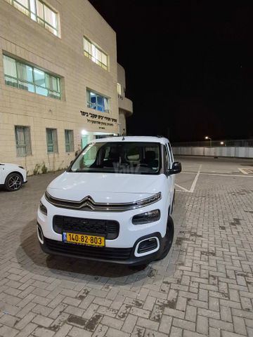 מודעת רכב סיטרואן ברלינגו