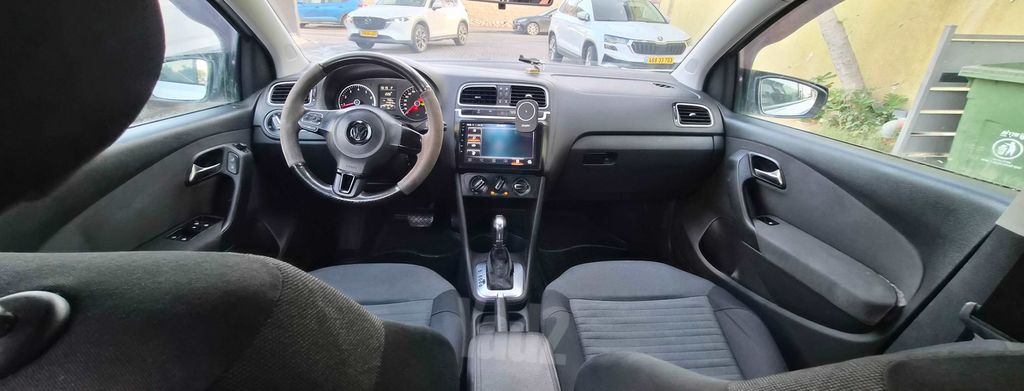 פולקסווגן פולו 