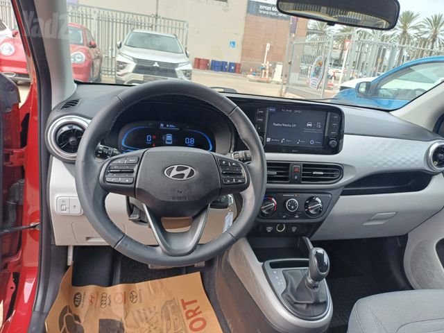 יונדאי i10