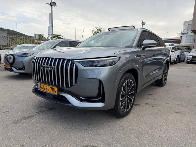 ג'אקו J8