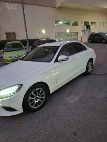 מודעת רכב מרצדס-בנץ C-class