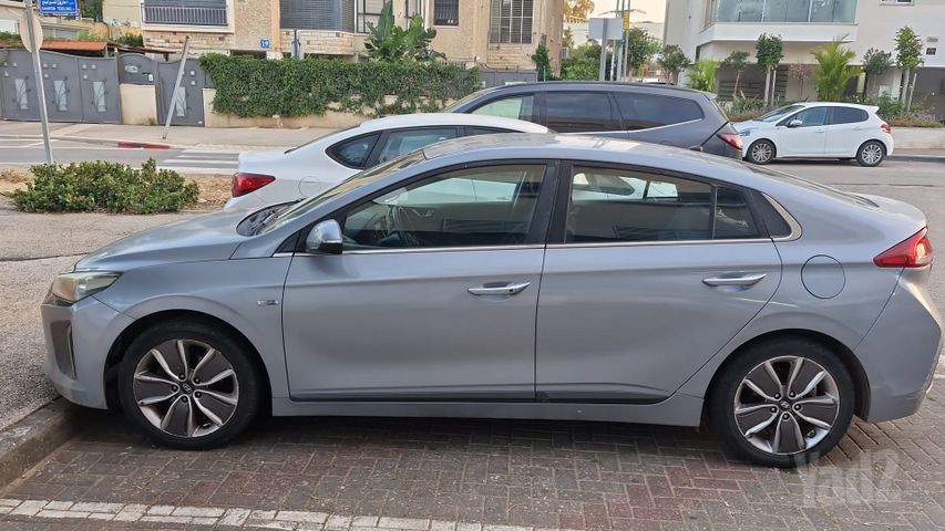 יונדאי איוניק