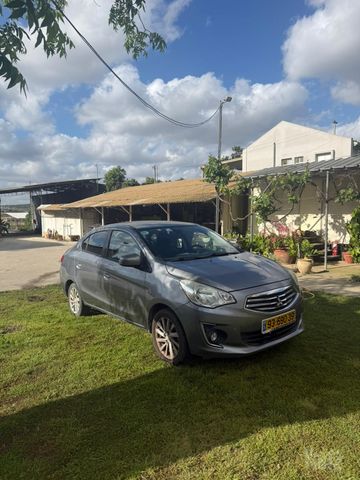 מיצובישי אטראז'