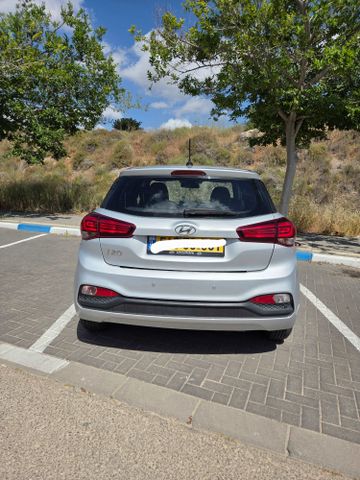 יונדאי i20