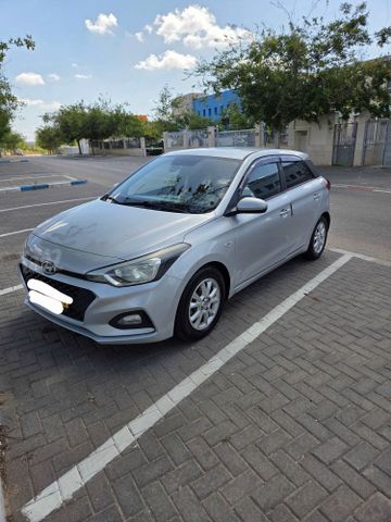 יונדאי i20