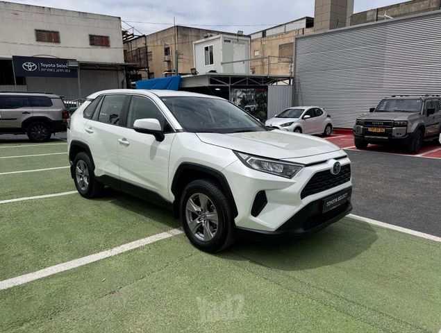 טויוטה RAV4