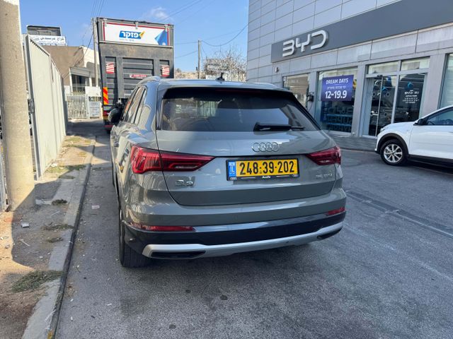 אאודי Q3