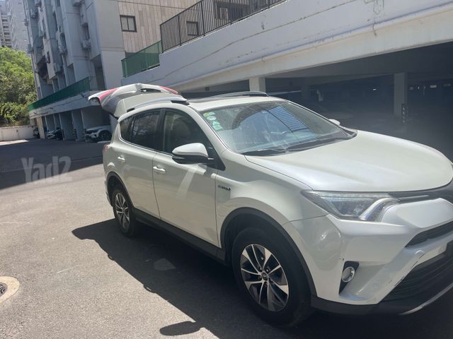 טויוטה RAV4