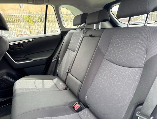 טויוטה RAV4