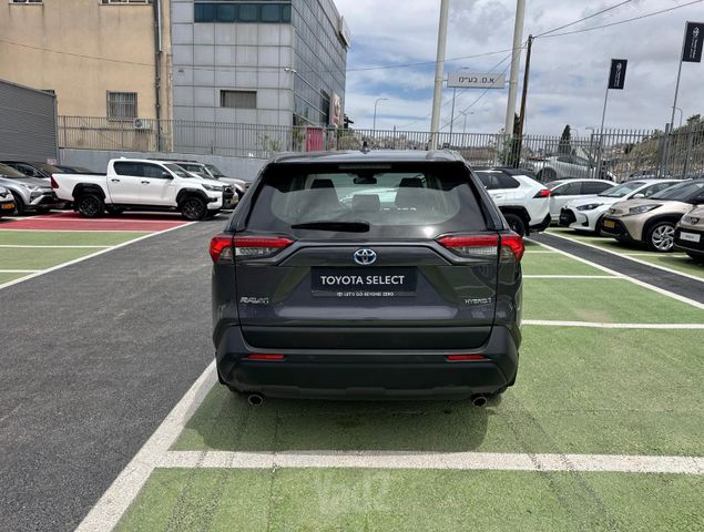 טויוטה RAV4